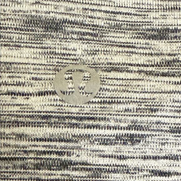 lululemon athletica Gray Long Sleeve Button Down Shirt. Medium - Picture 4 of 4